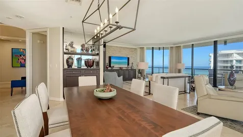 435 L Ambiance Drive Longboat Key FL 34228