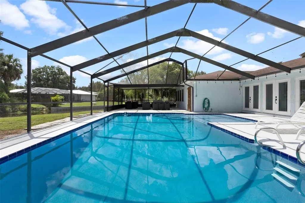 2742 Pine Acres Drive Lake Wales FL 33898