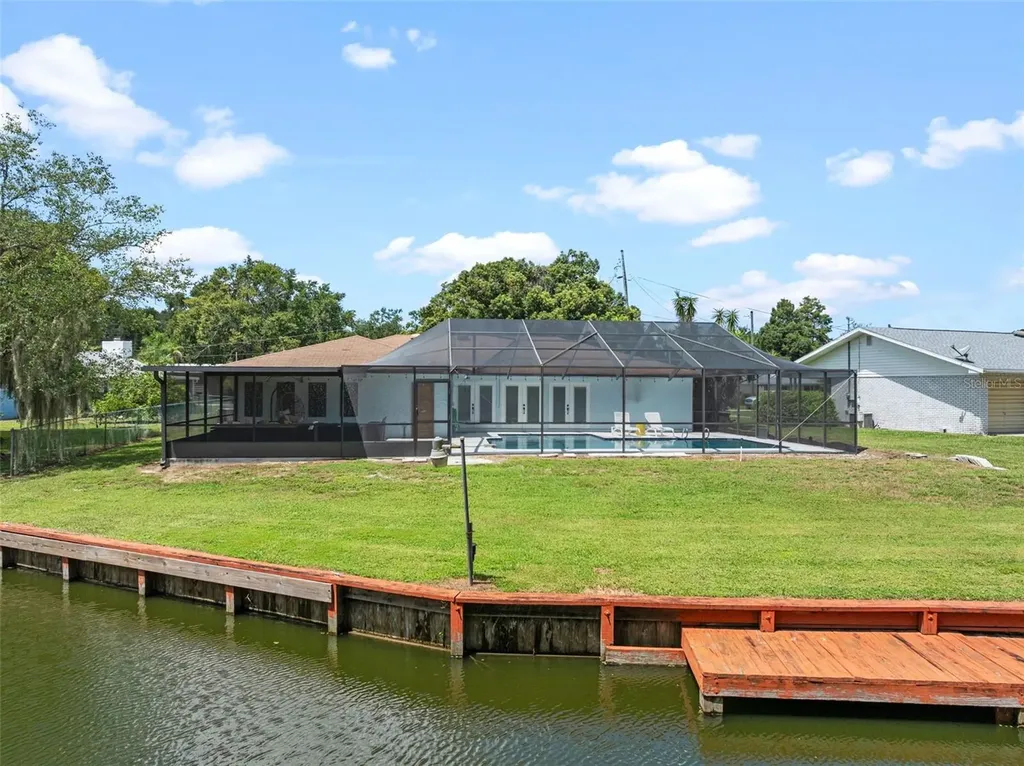 2742 Pine Acres Drive Lake Wales FL 33898