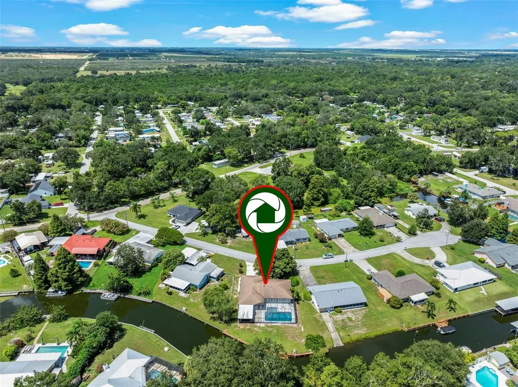 2742 Pine Acres Drive Lake Wales FL 33898