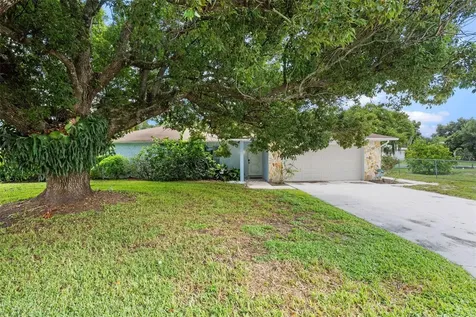 2742 Pine Acres Drive Lake Wales FL 33898