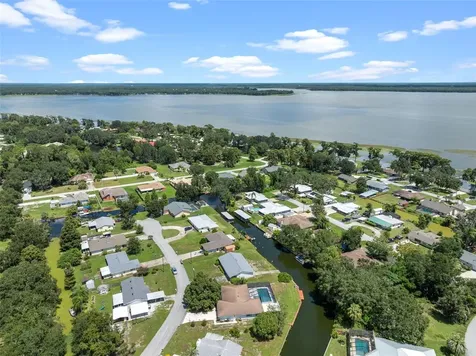 2742 Pine Acres Drive Lake Wales FL 33898