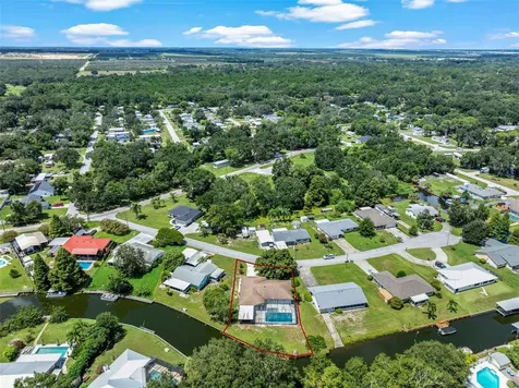 2742 Pine Acres Drive Lake Wales FL 33898
