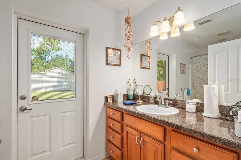 10083 W Dunnellon Road Crystal River FL 34428