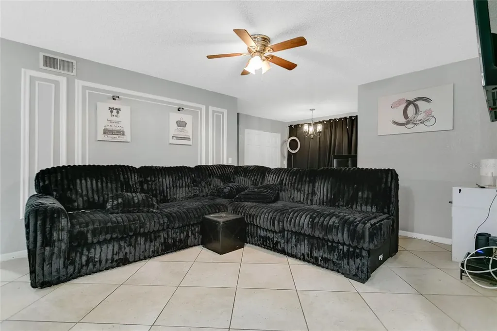 5148 Conroy Road Orlando FL 32811