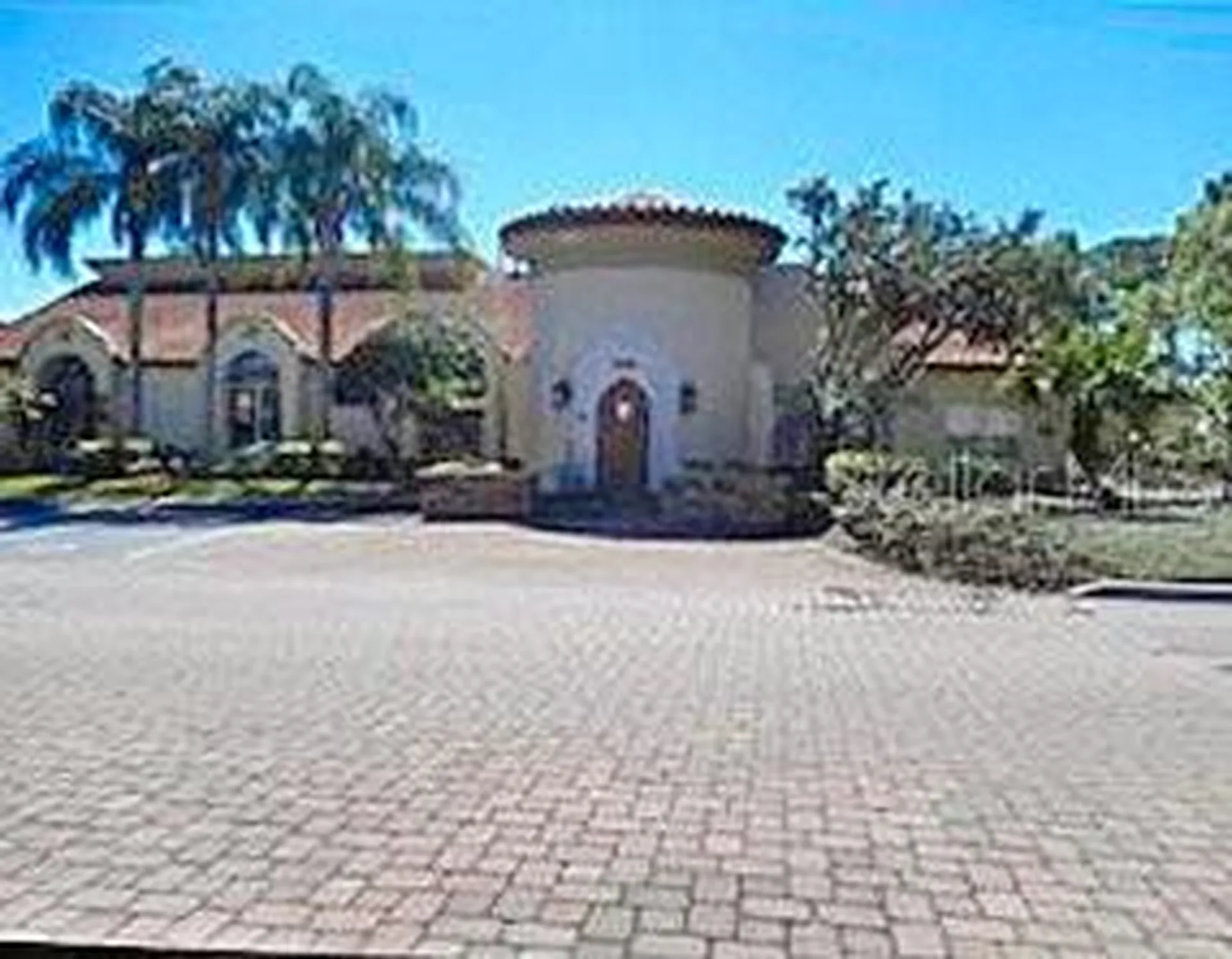 5148 Conroy Road Orlando FL 32811