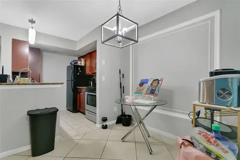 5148 Conroy Road Orlando FL 32811
