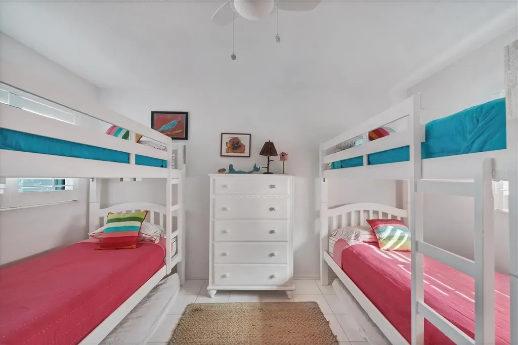 1336 Benjamin Franklin Drive Sarasota FL 34236