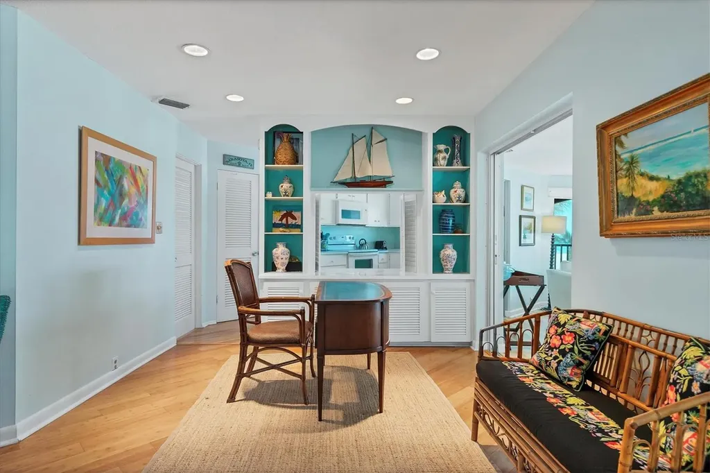 1336 Benjamin Franklin Drive Sarasota FL 34236