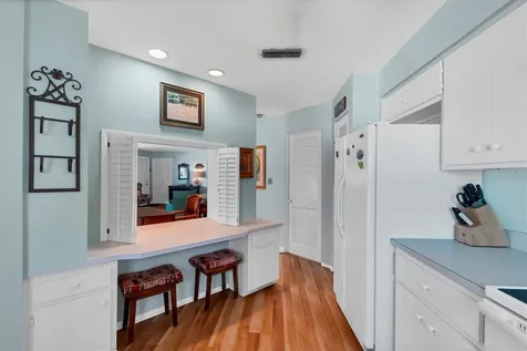 1336 Benjamin Franklin Drive Sarasota FL 34236
