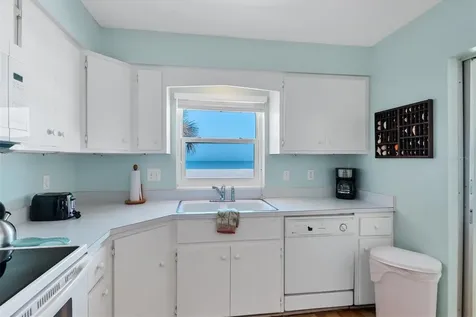 1336 Benjamin Franklin Drive Sarasota FL 34236