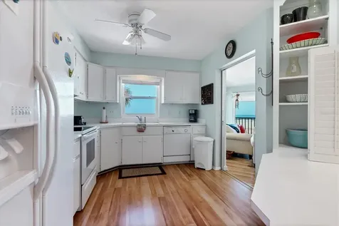 1336 Benjamin Franklin Drive Sarasota FL 34236