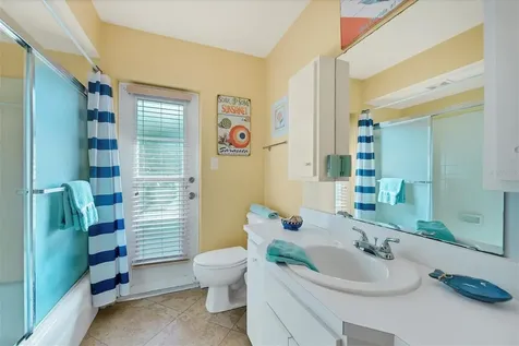 1336 Benjamin Franklin Drive Sarasota FL 34236