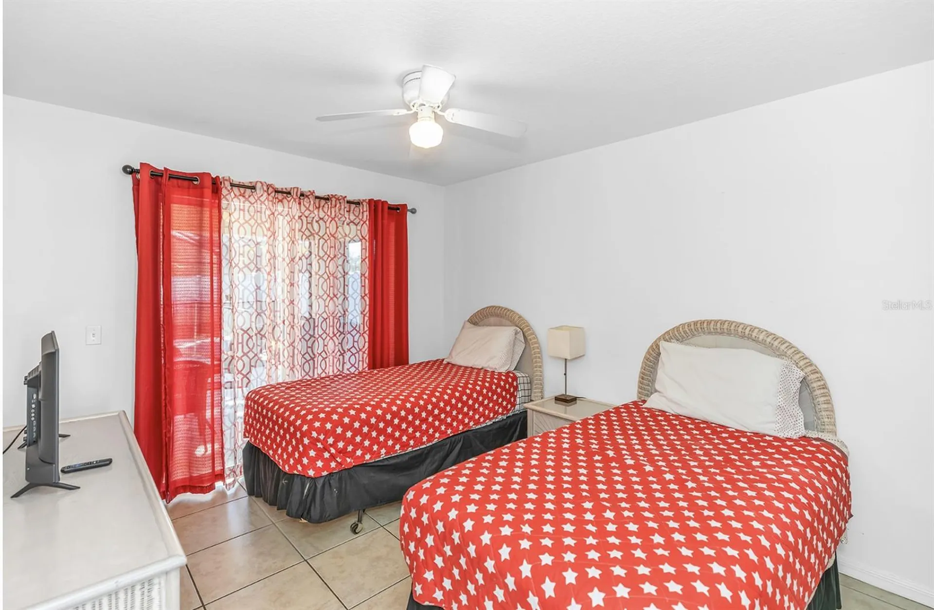 236 Paradise Woods Court Davenport FL 33896