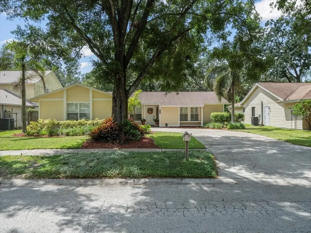 15912 Hampton Village Drive Tampa FL 33618