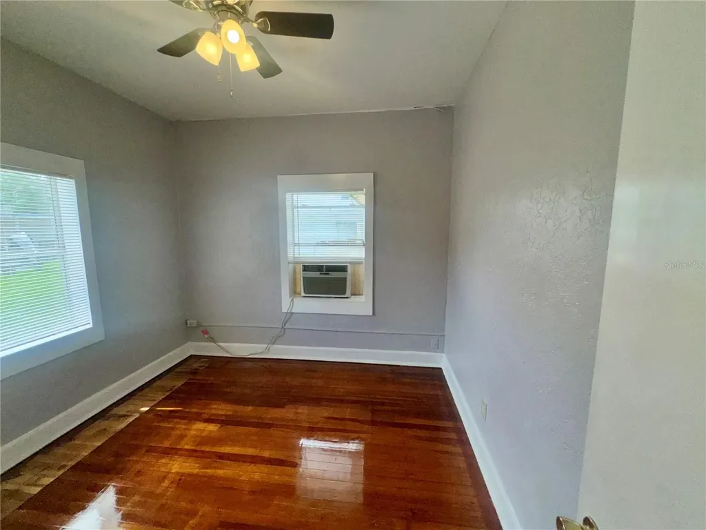 2330 S Fern Creek Avenue Orlando FL 32806