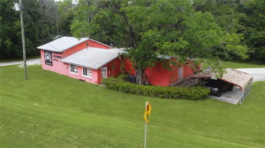 7220 NE Us Highway 301 Hawthorne FL 32640