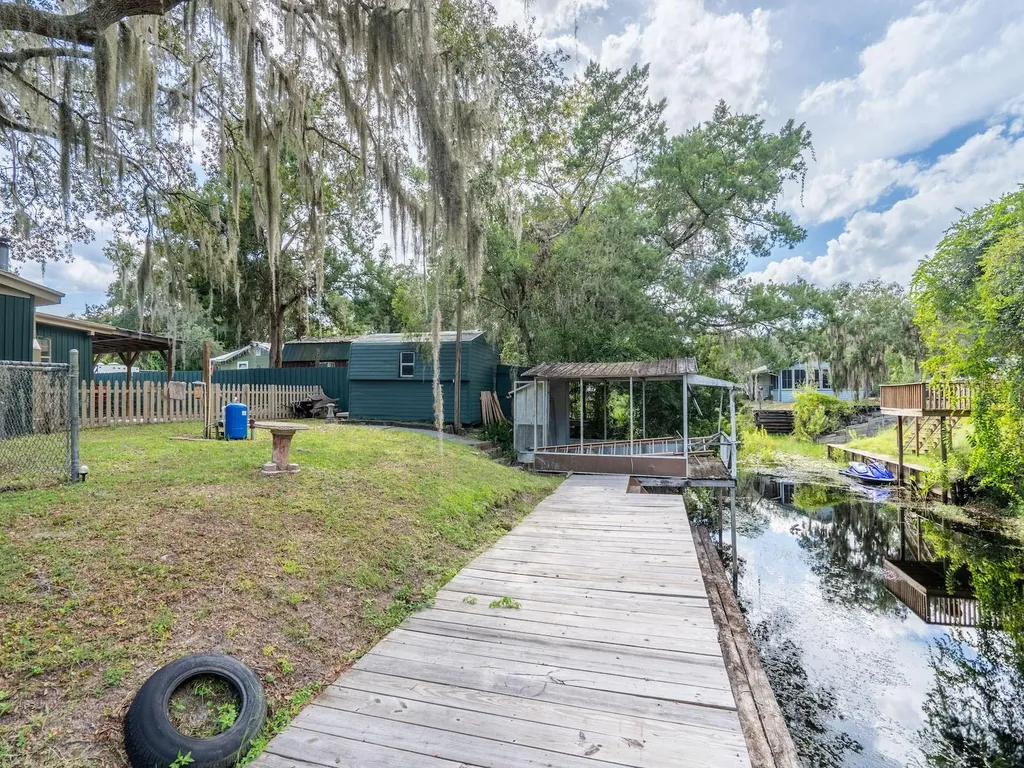 24855 NE 135 Street Salt Springs FL 32134