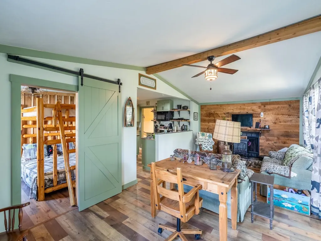 24855 NE 135 Street Salt Springs FL 32134