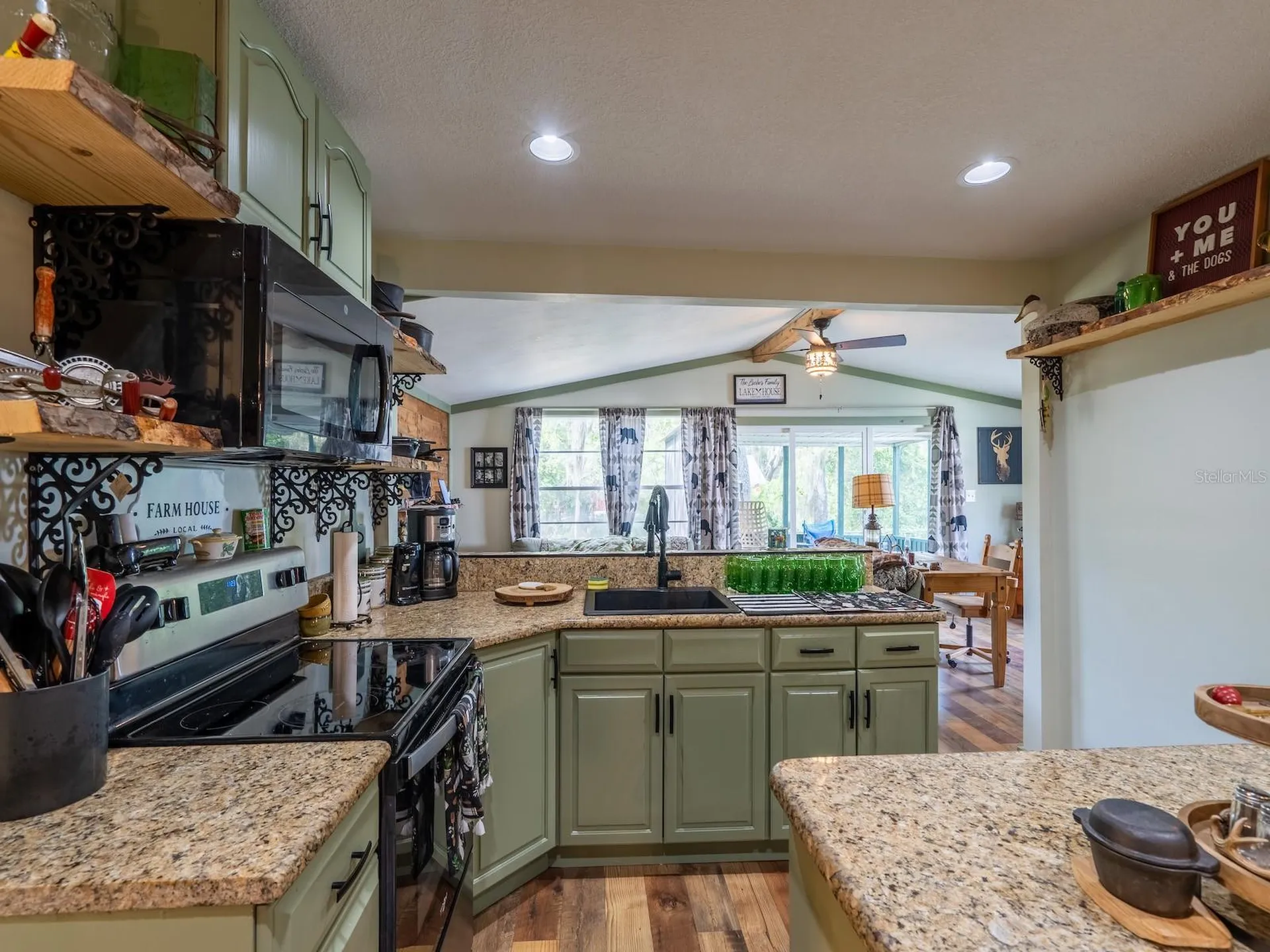 24855 NE 135 Street Salt Springs FL 32134