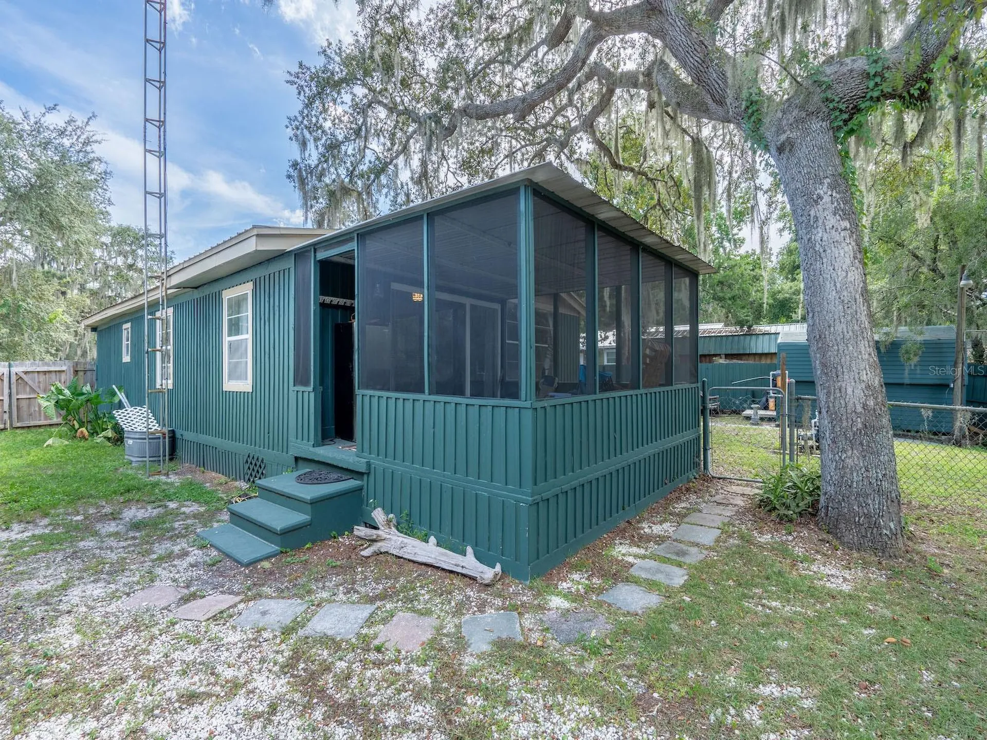24855 NE 135 Street Salt Springs FL 32134