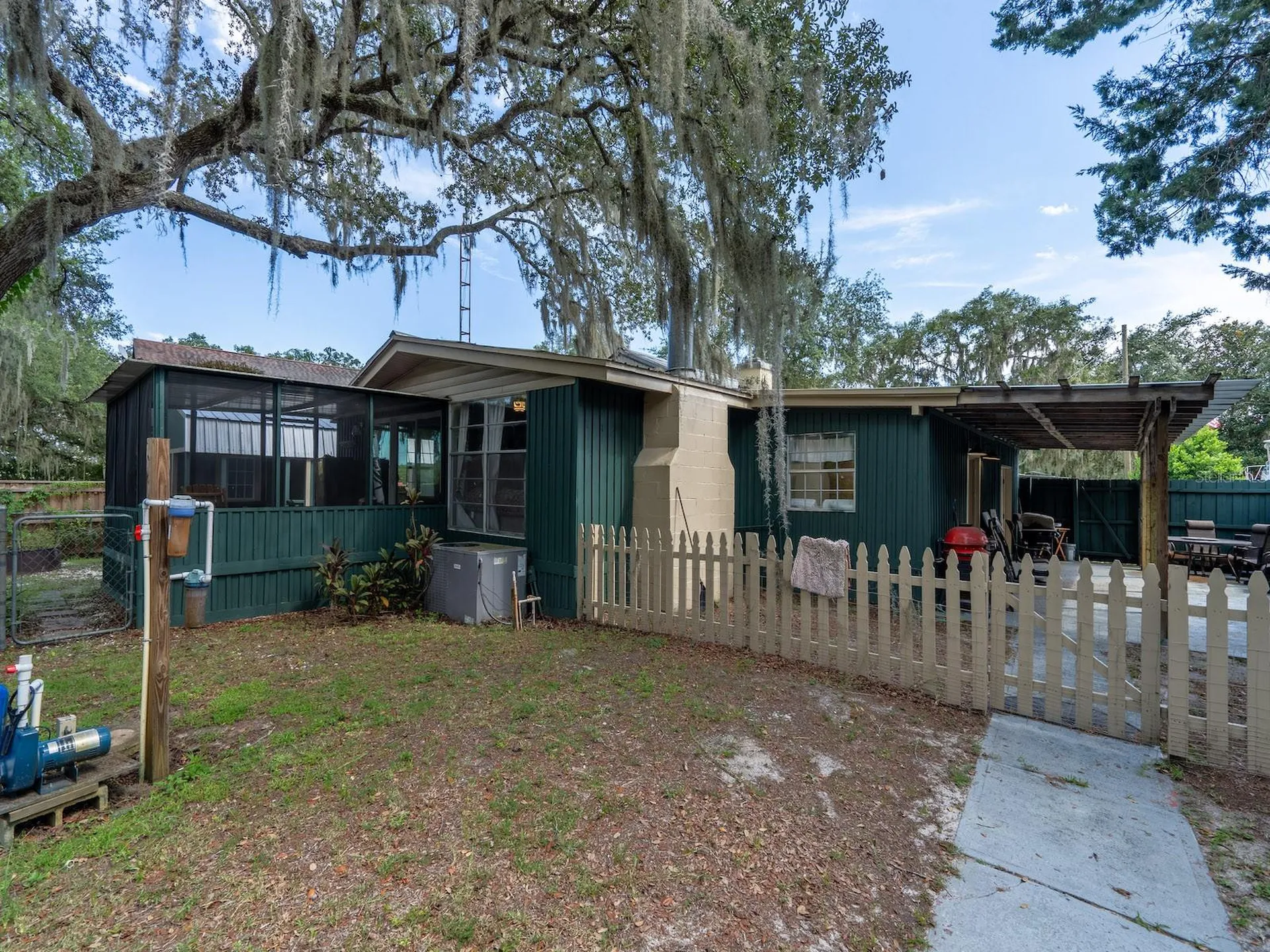 24855 NE 135 Street Salt Springs FL 32134