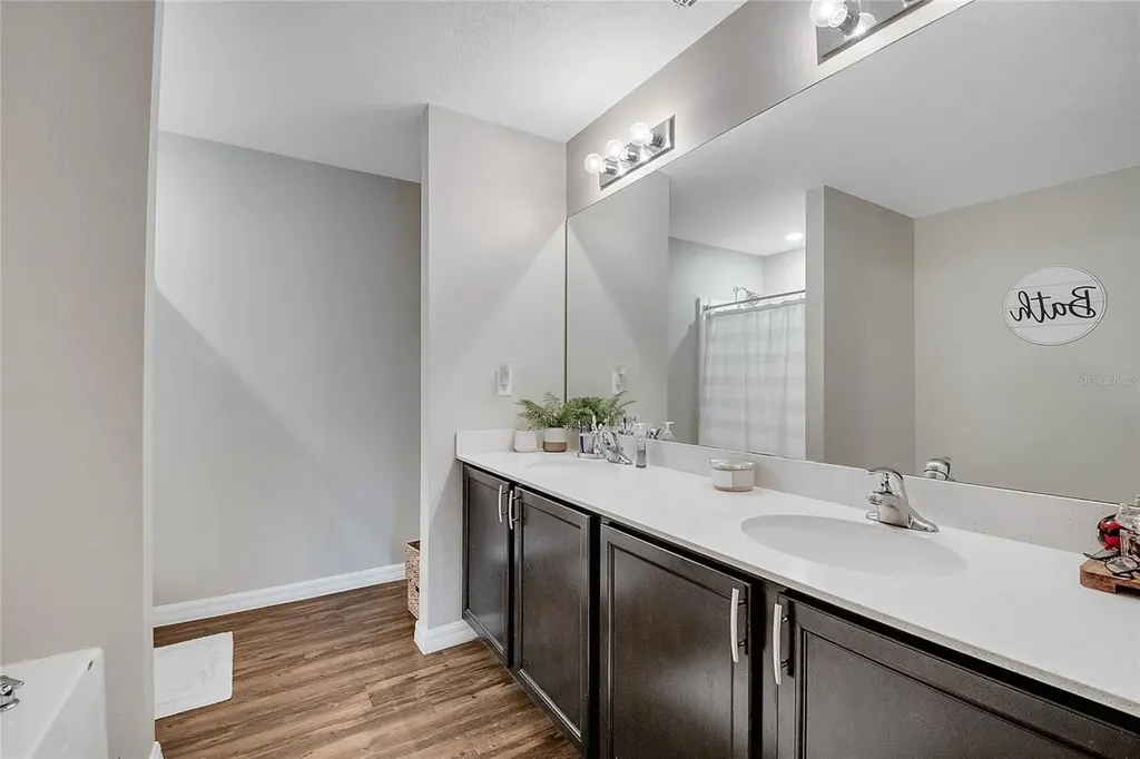 35733 Rose Moss Avenue Leesburg FL 34788