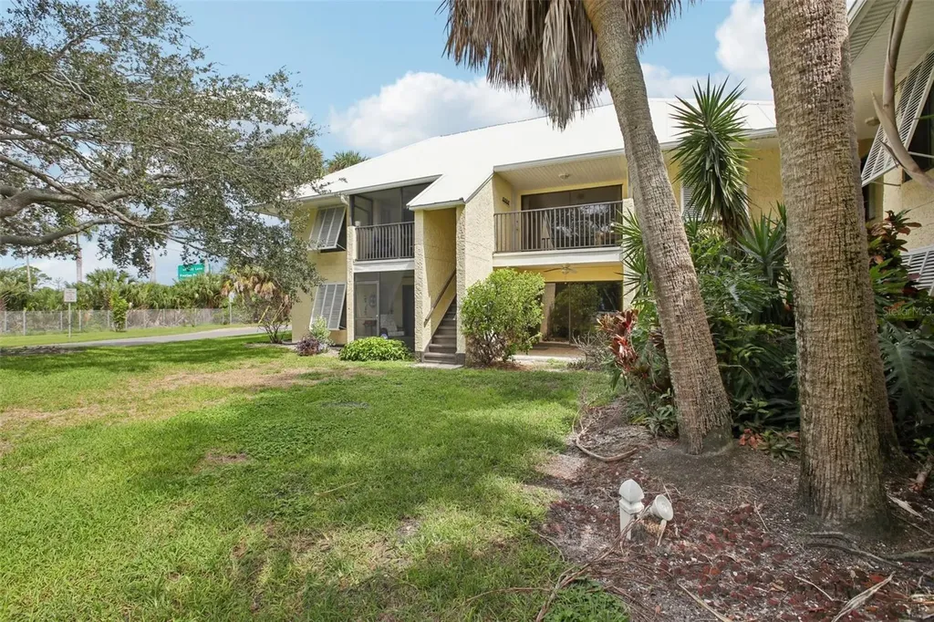 7300 Sunshine Skyway Lane S St Petersburg FL 33711