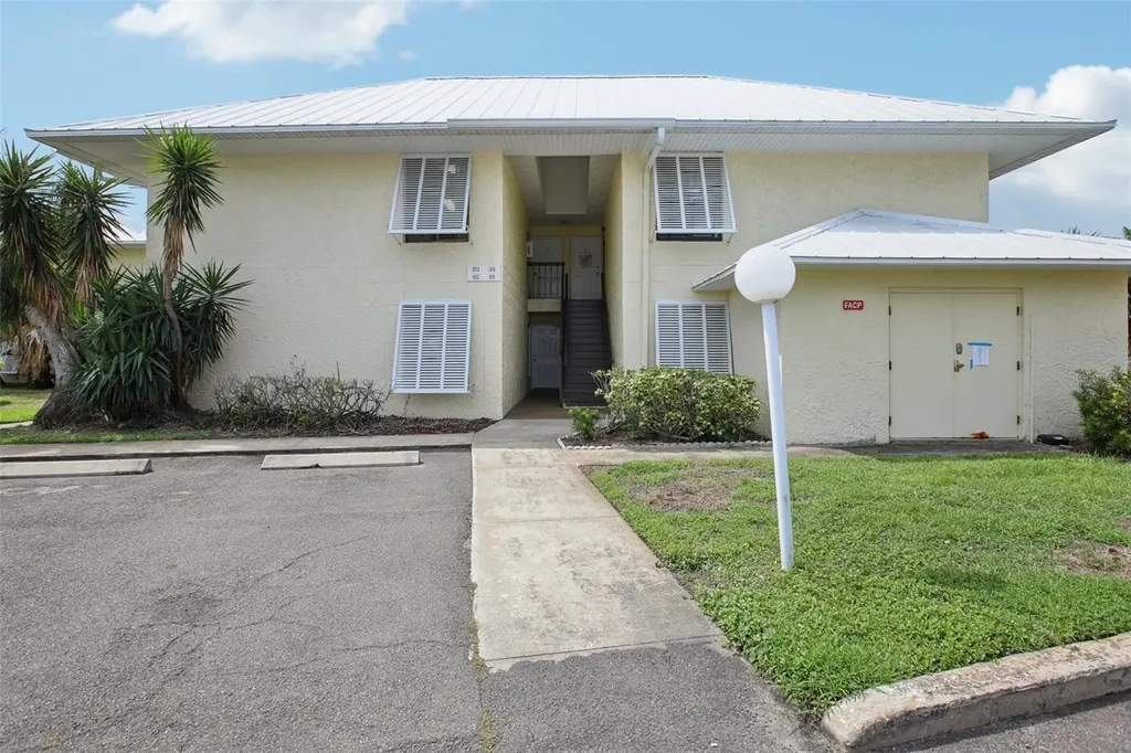 7300 Sunshine Skyway Lane S St Petersburg FL 33711