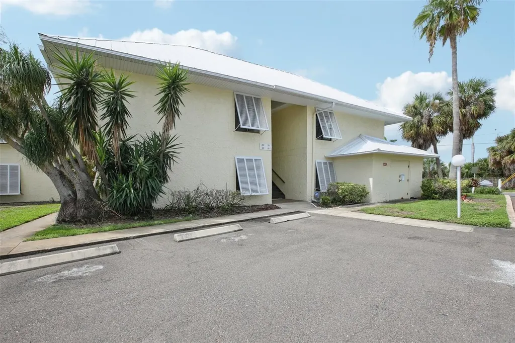 7300 Sunshine Skyway Lane S St Petersburg FL 33711