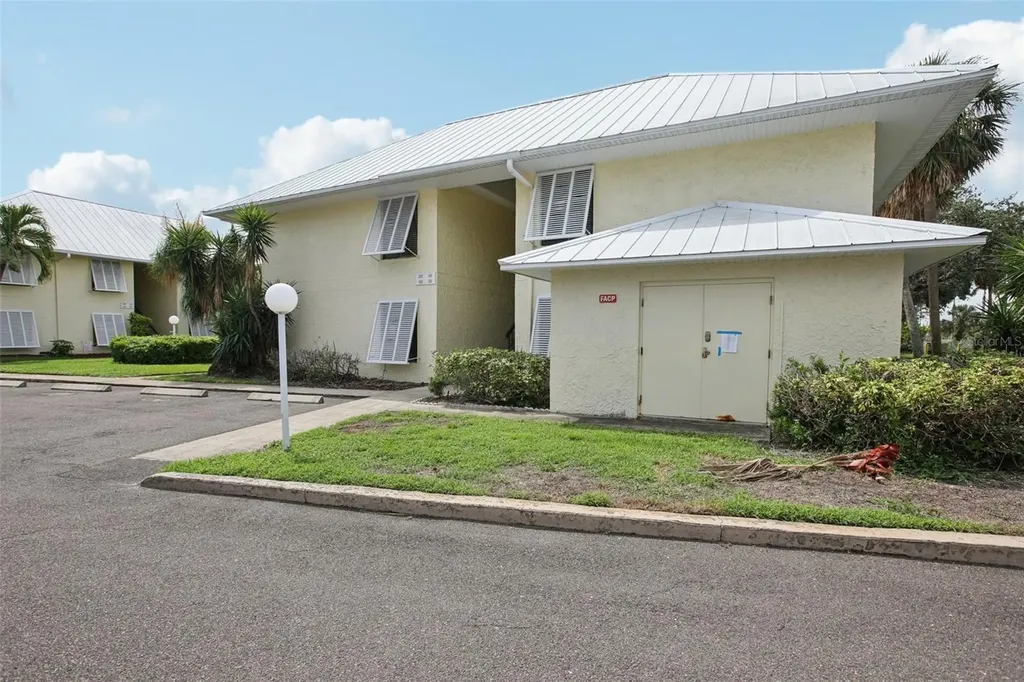 7300 Sunshine Skyway Lane S St Petersburg FL 33711