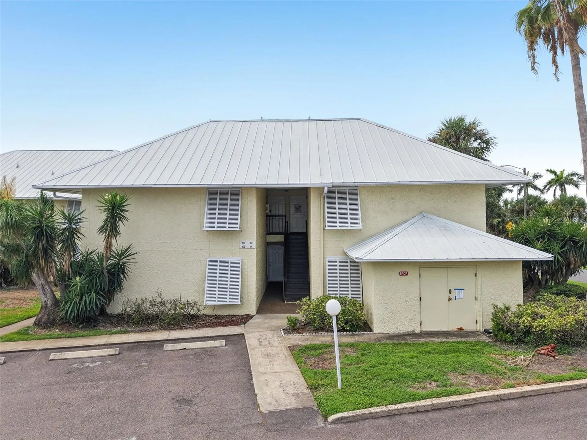 7300 Sunshine Skyway Lane S St Petersburg FL 33711