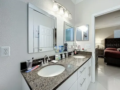 573 Neumann Village Court Ocoee FL 34761