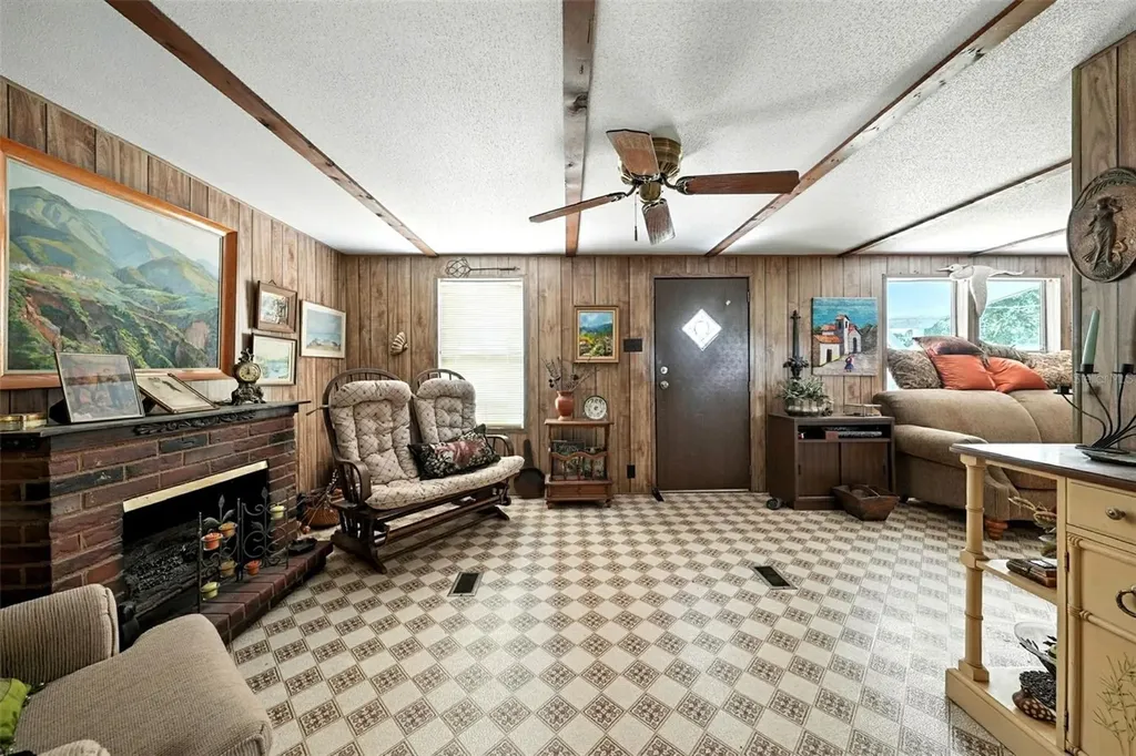 37820 Rolling Acres Road Lady Lake FL 32159