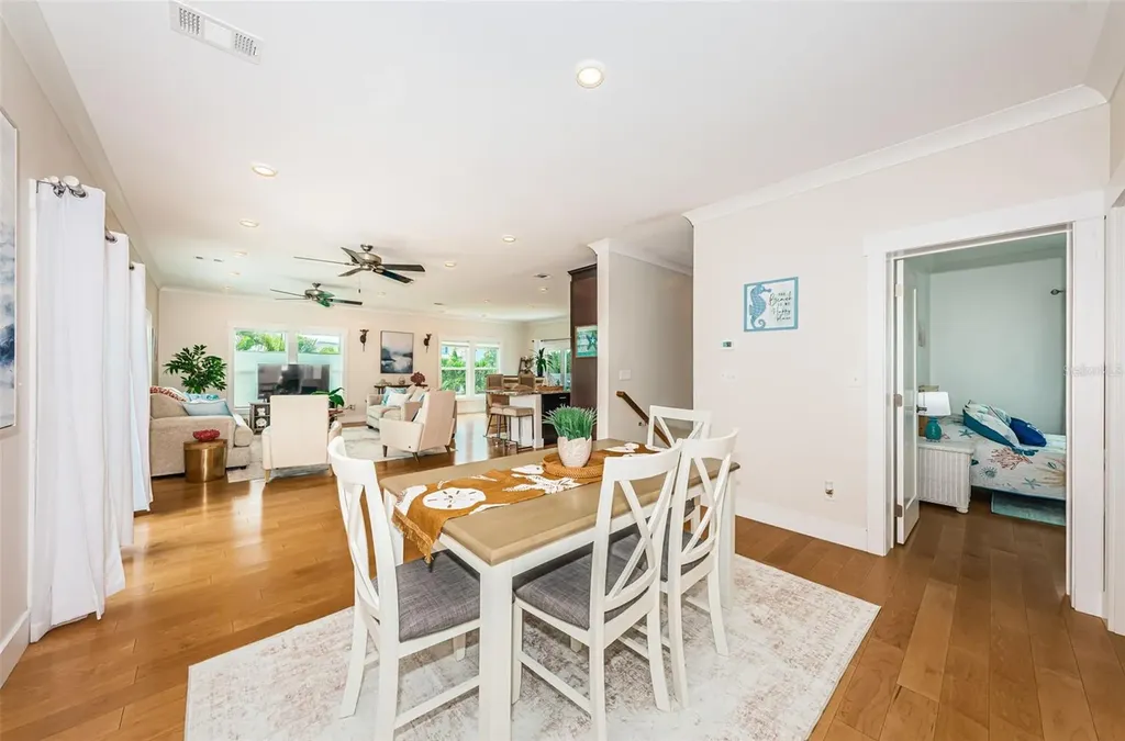 16109 3rd Street E Redington Beach FL 33708