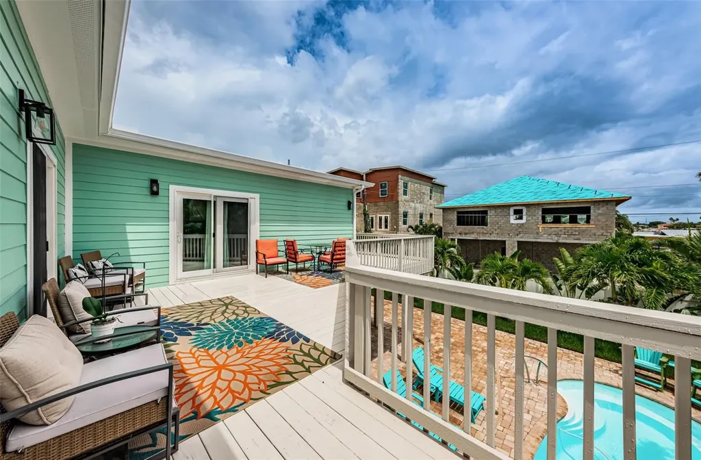 16109 3rd Street E Redington Beach FL 33708