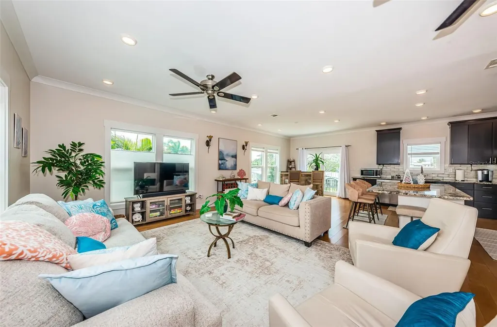 16109 3rd Street E Redington Beach FL 33708