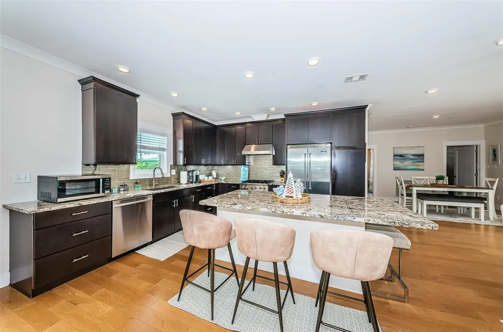 16109 3rd Street E Redington Beach FL 33708