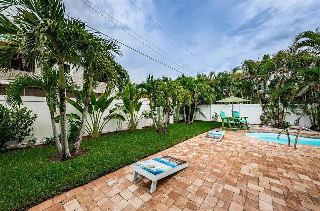 16109 3rd Street E Redington Beach FL 33708