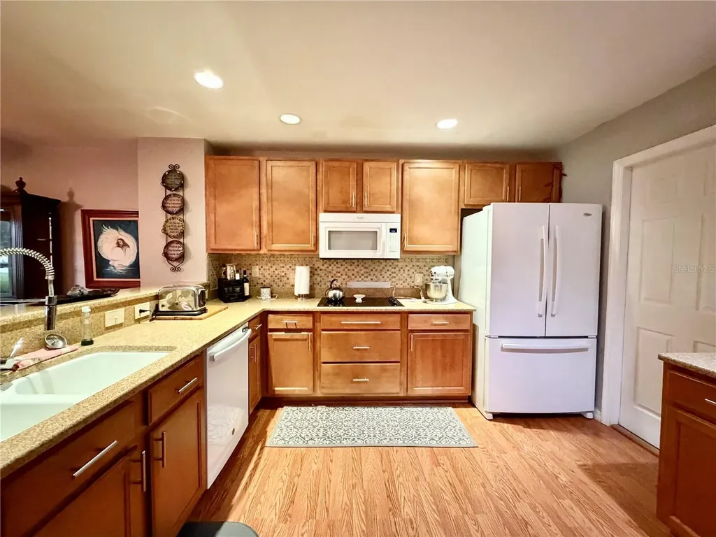 12406 NE 50th View Oxford FL 34484