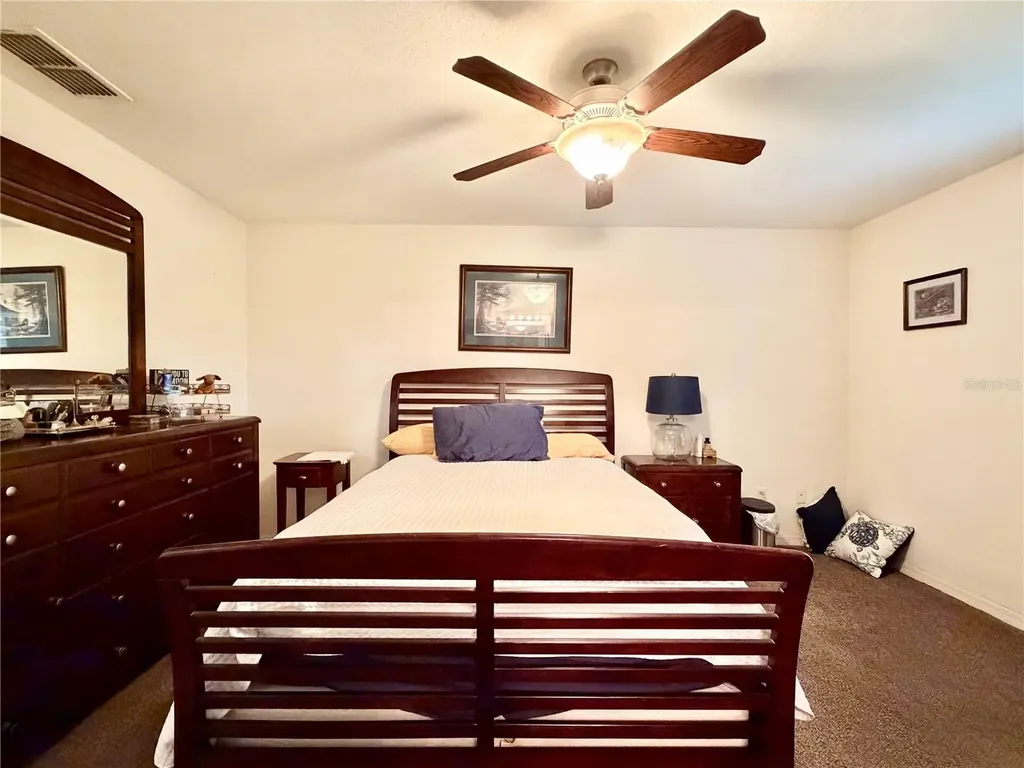 12406 NE 50th View Oxford FL 34484