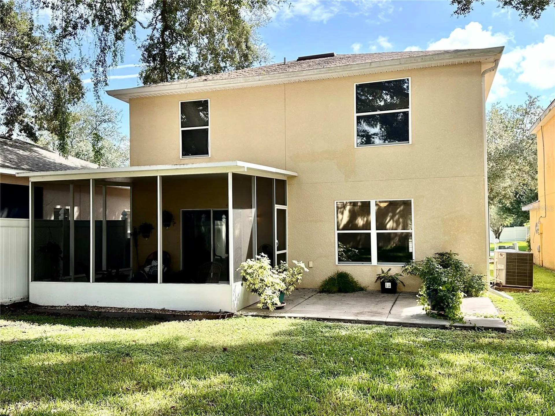 12406 NE 50th View Oxford FL 34484