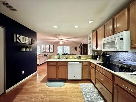 12406 NE 50th View Oxford FL 34484