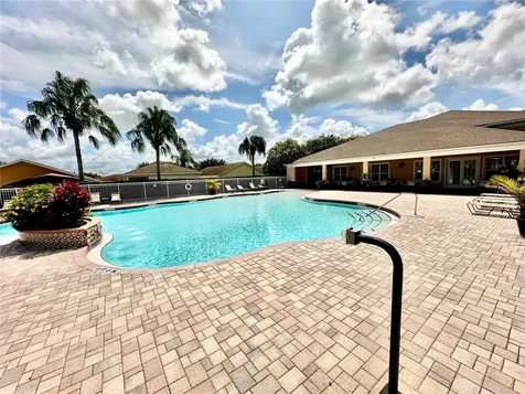 12406 NE 50th View Oxford FL 34484
