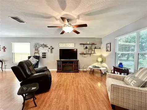 12406 NE 50th View Oxford FL 34484