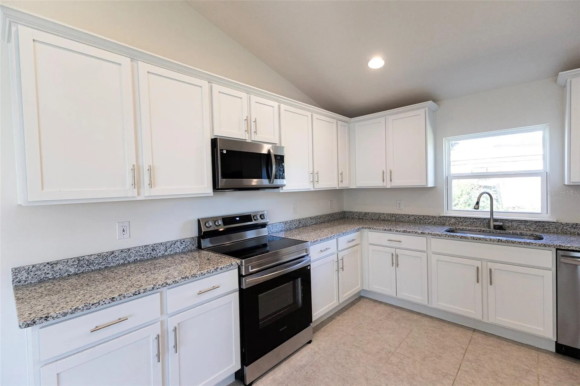 89 W Central Avenue Webster FL 33597