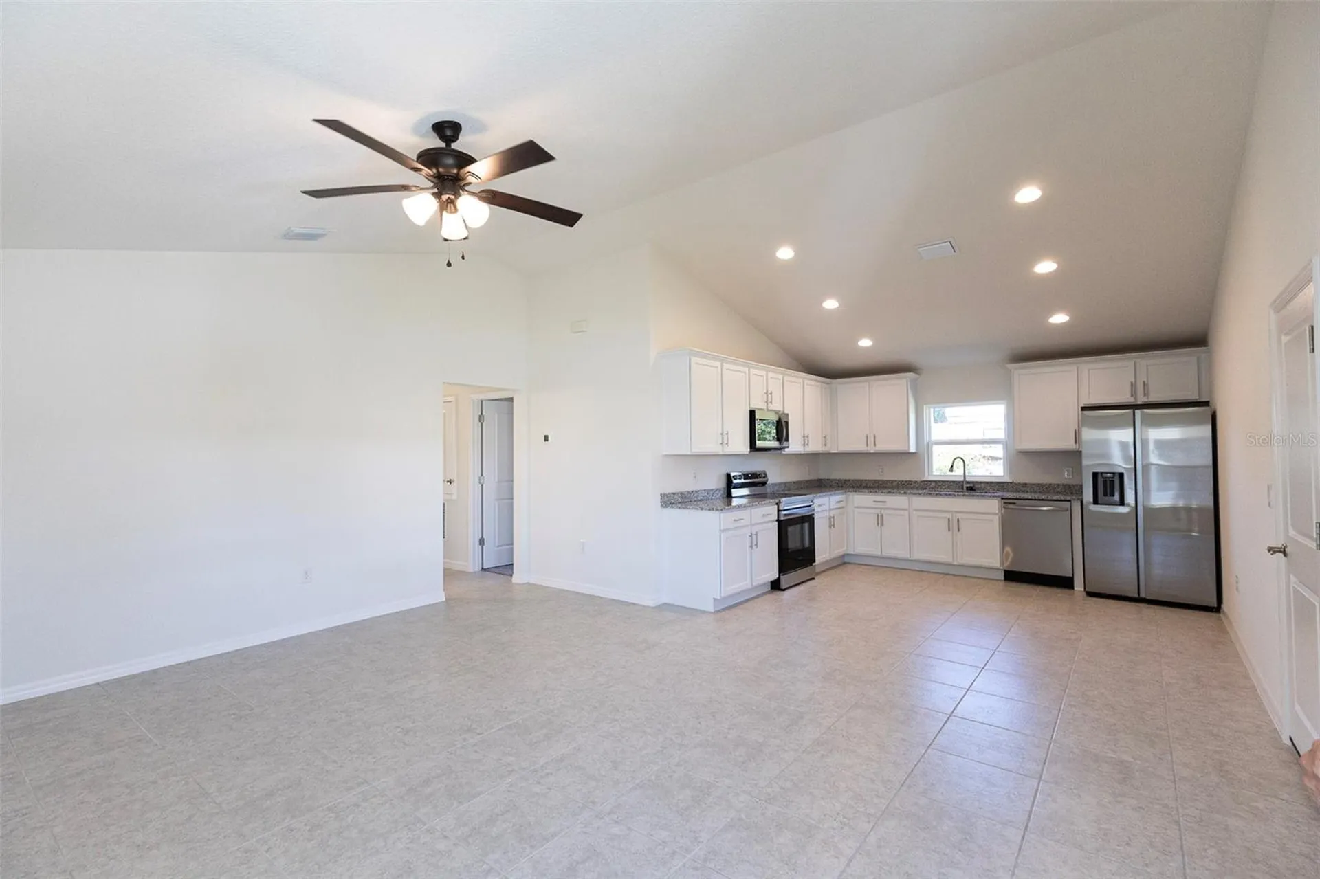 89 W Central Avenue Webster FL 33597