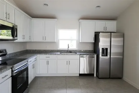 89 W Central Avenue Webster FL 33597