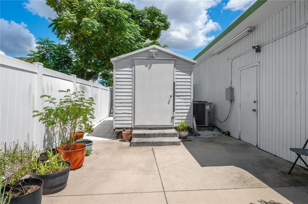 114 W Central Avenue Lake Wales FL 33853