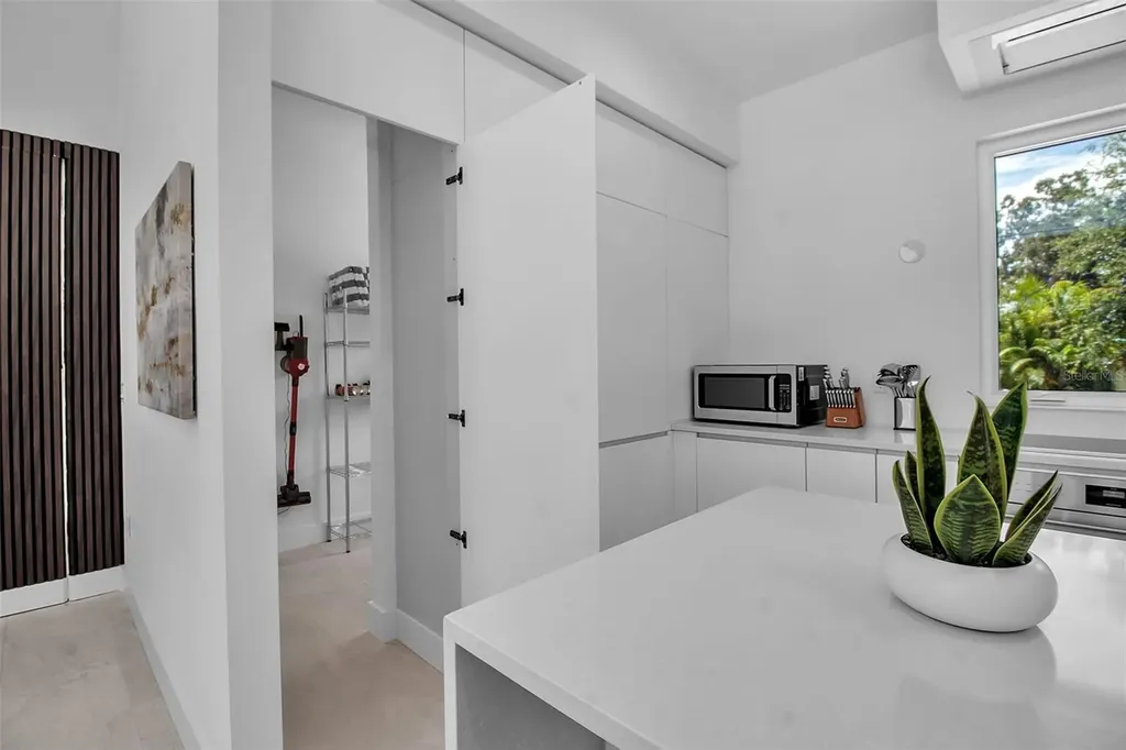 2231 Wood Street Sarasota FL 34237
